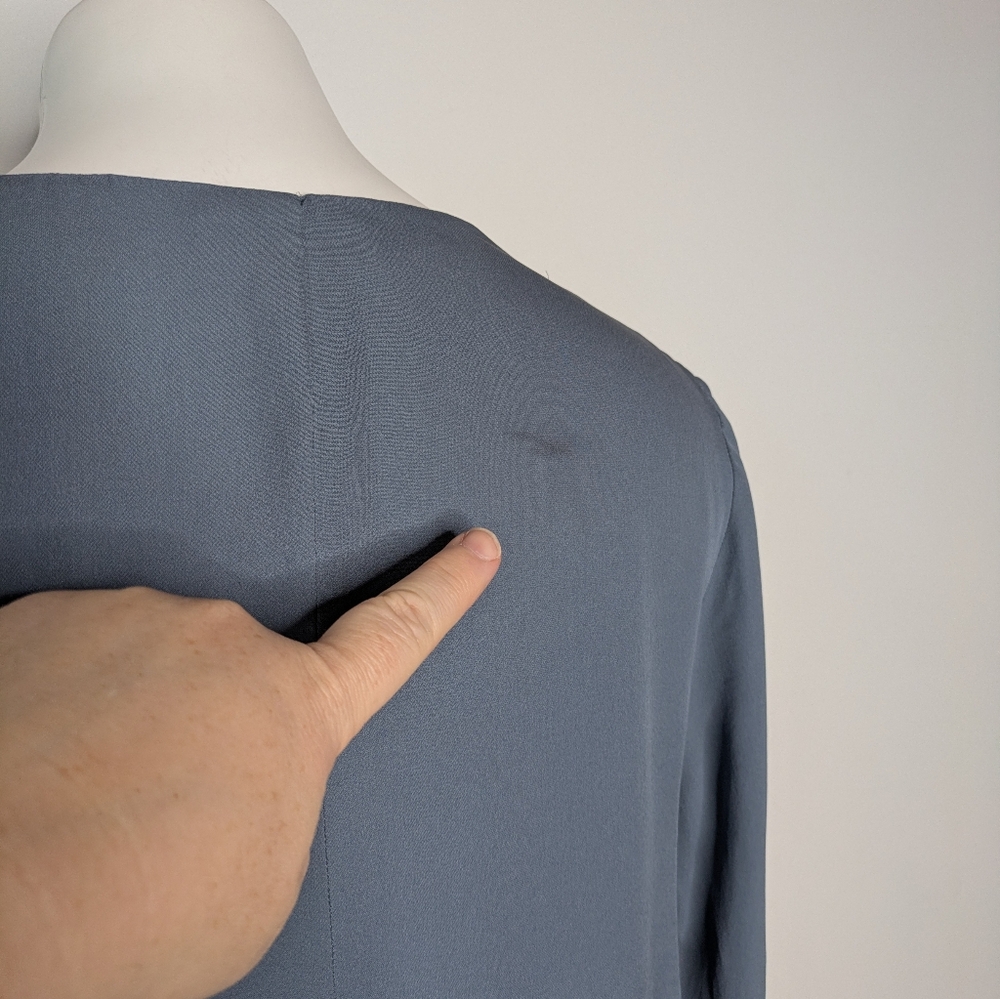 L'Agence Gia Blue Silk V Neck Snap Back Wrap Blouse S - Picture 7 of 12